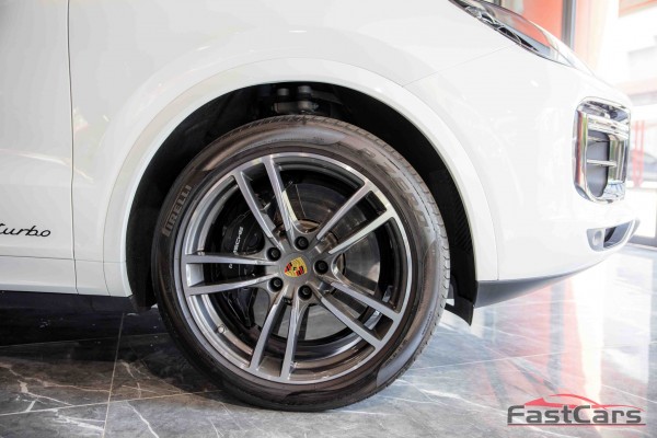 2023 Porsche Cayenne Coupe Turbo