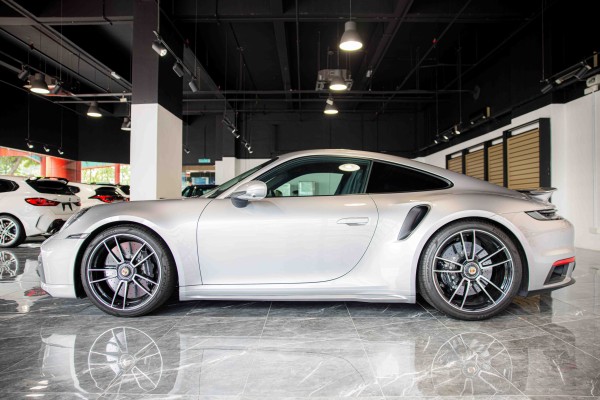 2021 Porsche 911 Turbo S